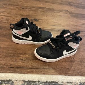 Girls black and pink Jordan’s